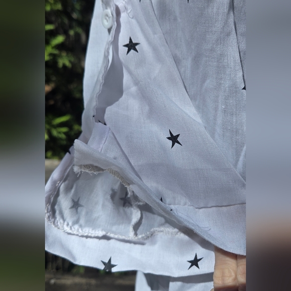 Unbranded White Star-Patterned womens Shirt szM - Picture 3 of 5